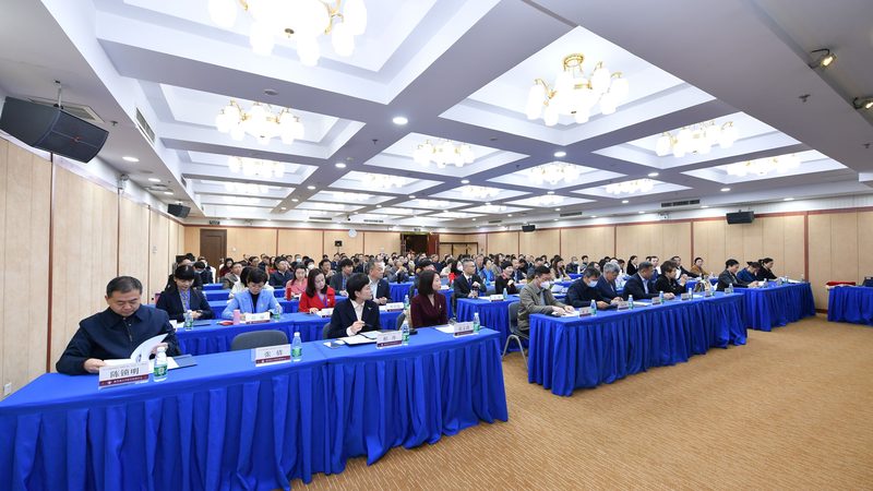 自考本科与专升本：揭秘哪种途径更快拿证