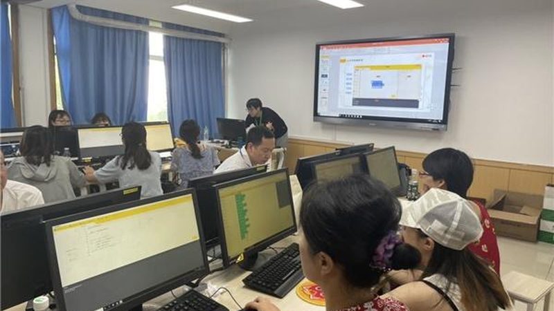 在选择网络课程互动方案时，报价是一个重要考量因素。以下是一些关键要点：